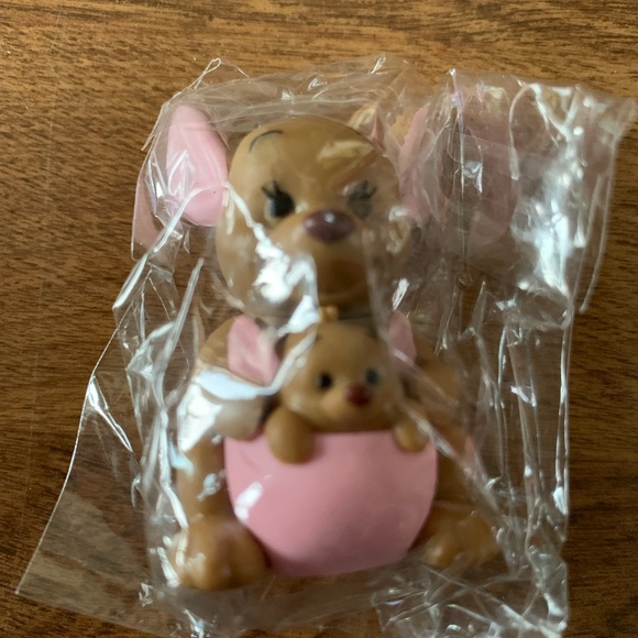 Great Cake toppers Winnie the Pooh & Friends set of 8 figures. Apprx 2 in tall - Picture 8 of 10